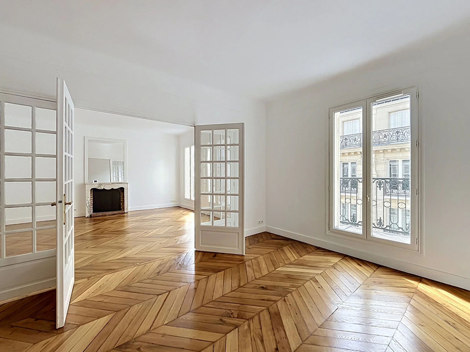 Flat Avenue Mozart in Paris