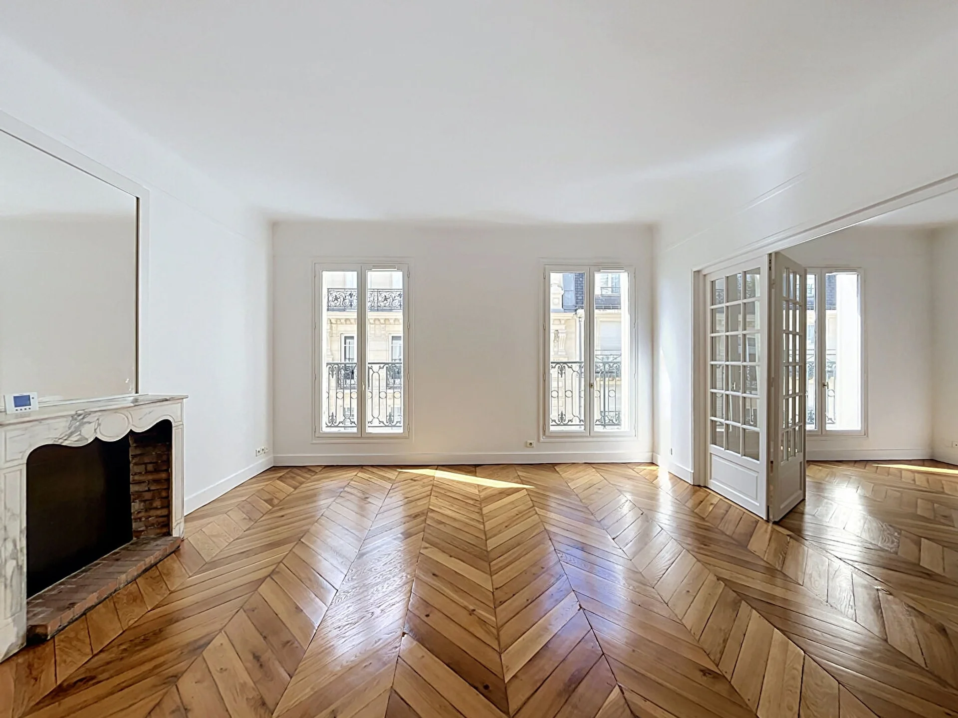Flat Avenue Mozart in Paris