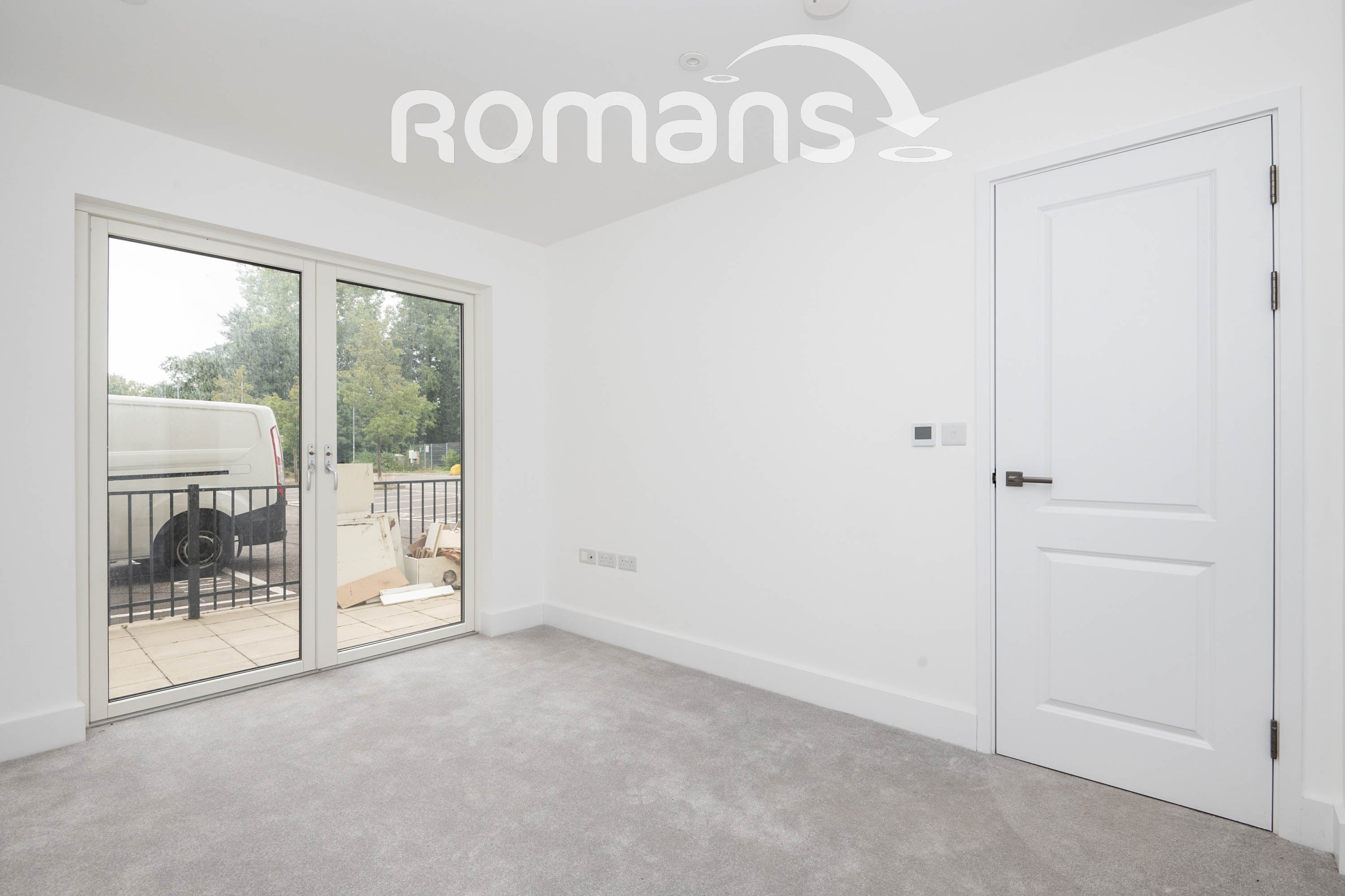 Flat Lyon Way in Camberley