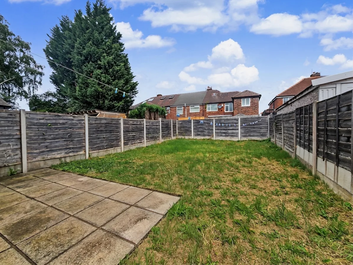 House Deepdale Drive in Salford