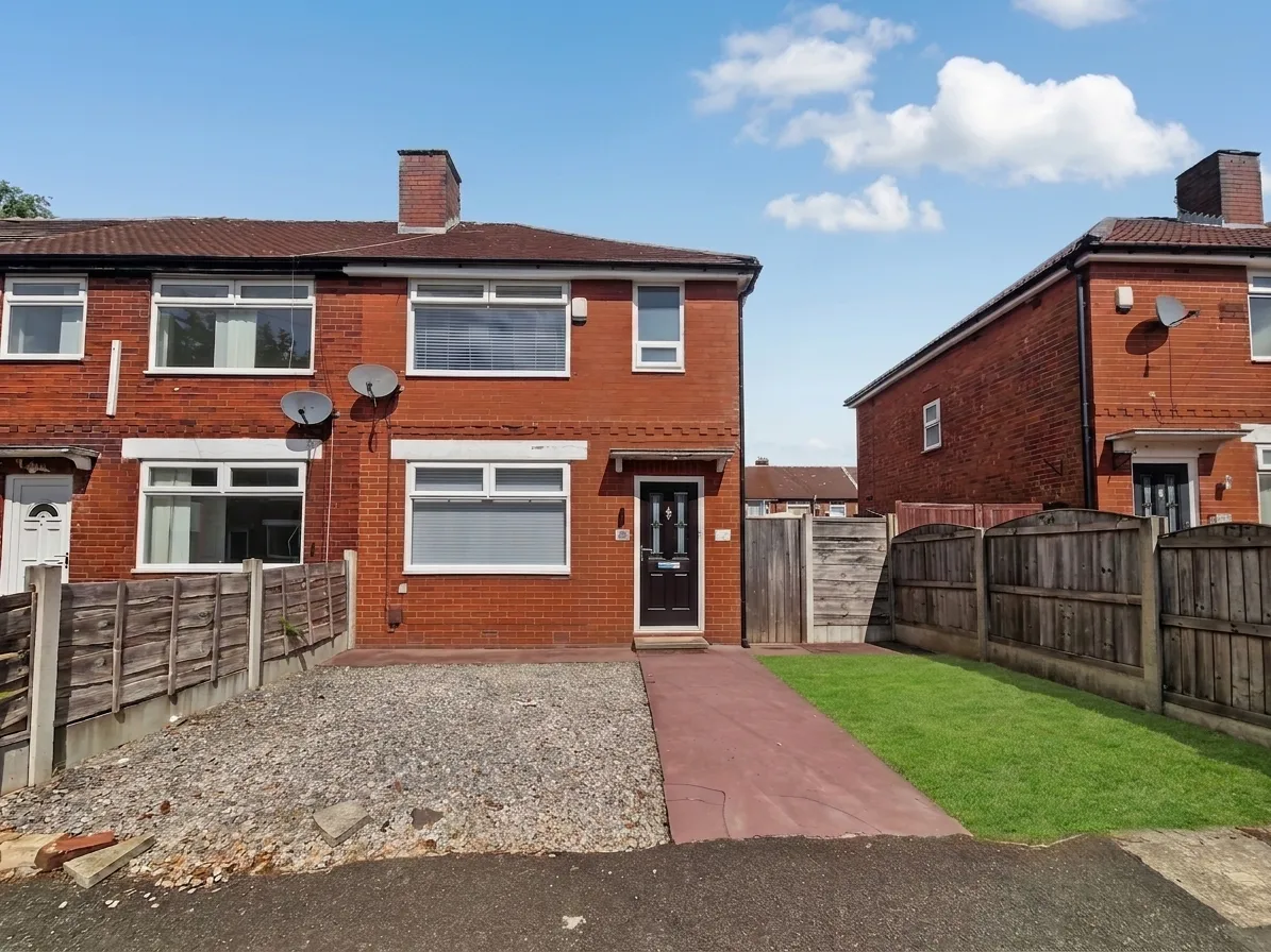 House Deepdale Drive in Salford
