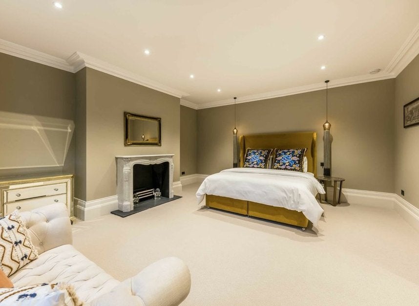 House Phillimore Place in Greater London