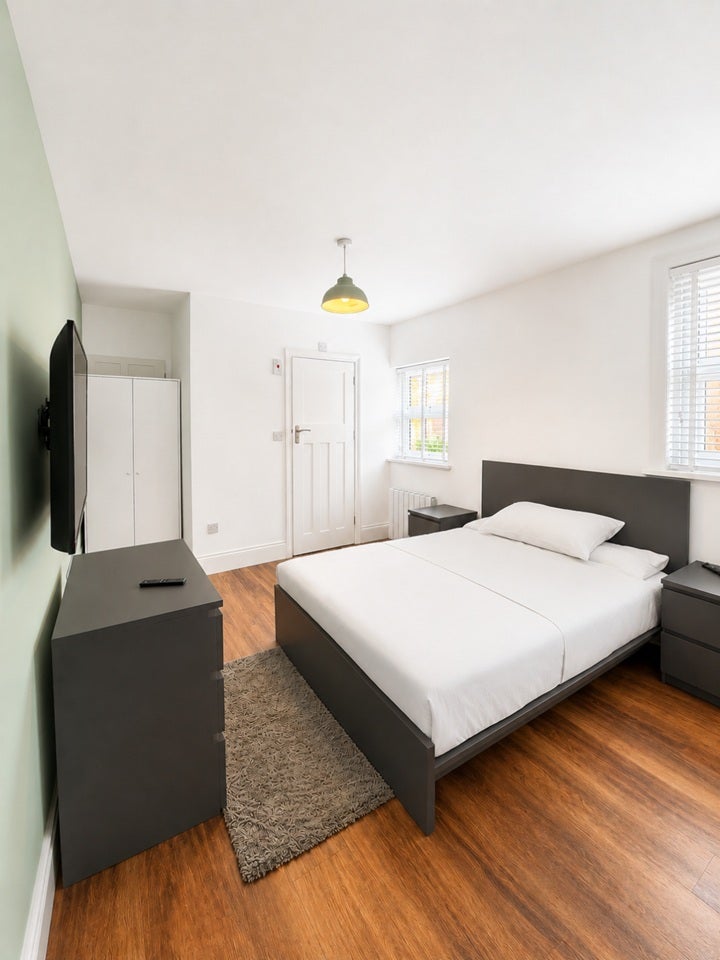 Room Clifton Road in Rugby