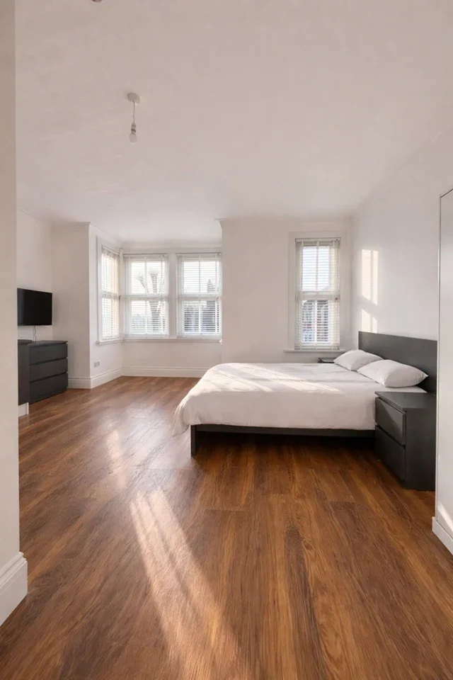 Room Clifton Road in Rugby