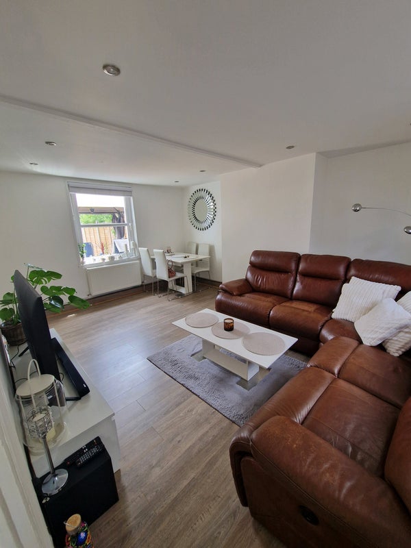 Room Sylvan Way in Bristol