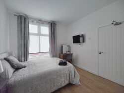 Room Edinburgh Road in Liverpool
