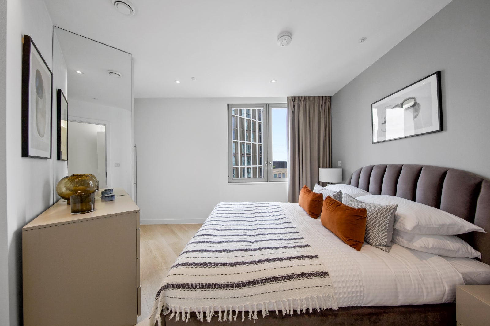 Flat Celebration Avenue in Greater London