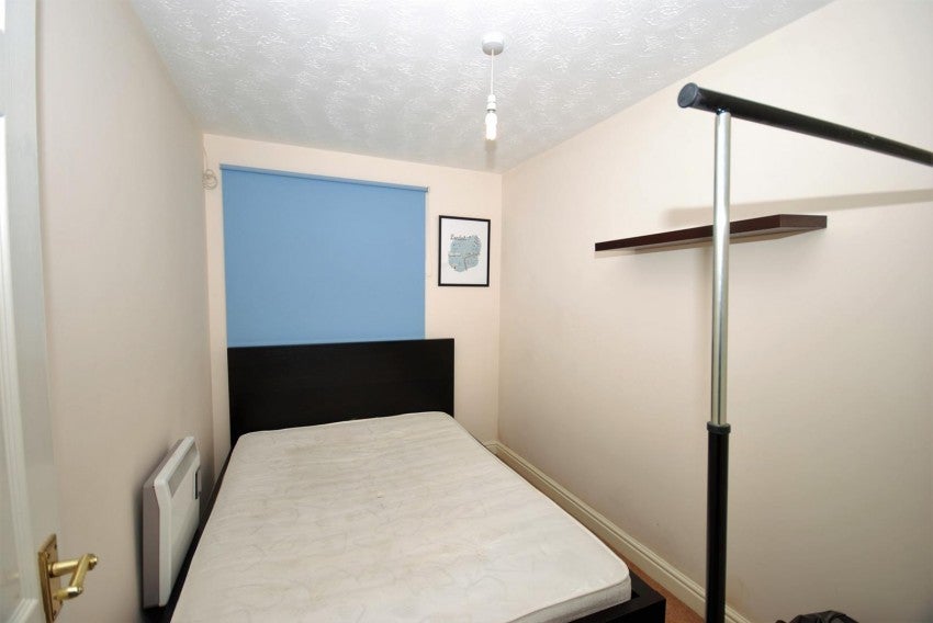 Flat Frances Havergal Close in Royal Leamington Spa