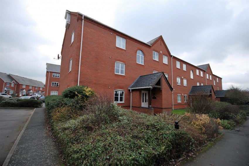Flat Frances Havergal Close in Royal Leamington Spa
