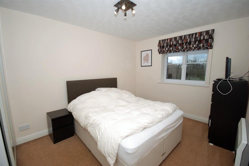 Flat Frances Havergal Close in Royal Leamington Spa