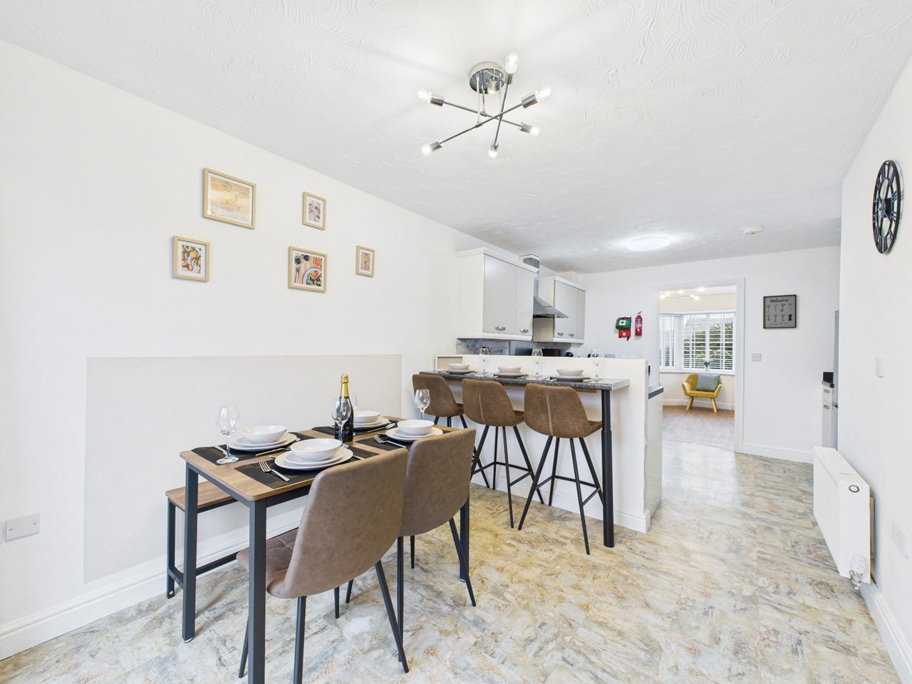 House Lowry Close in Corby