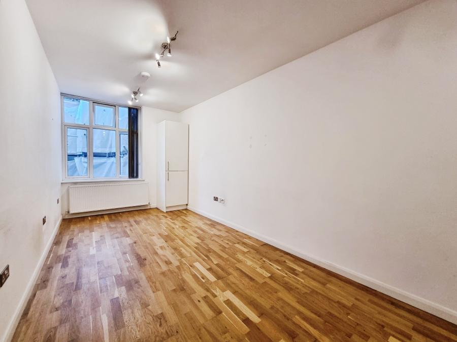 Flat Marine Place in Worthing