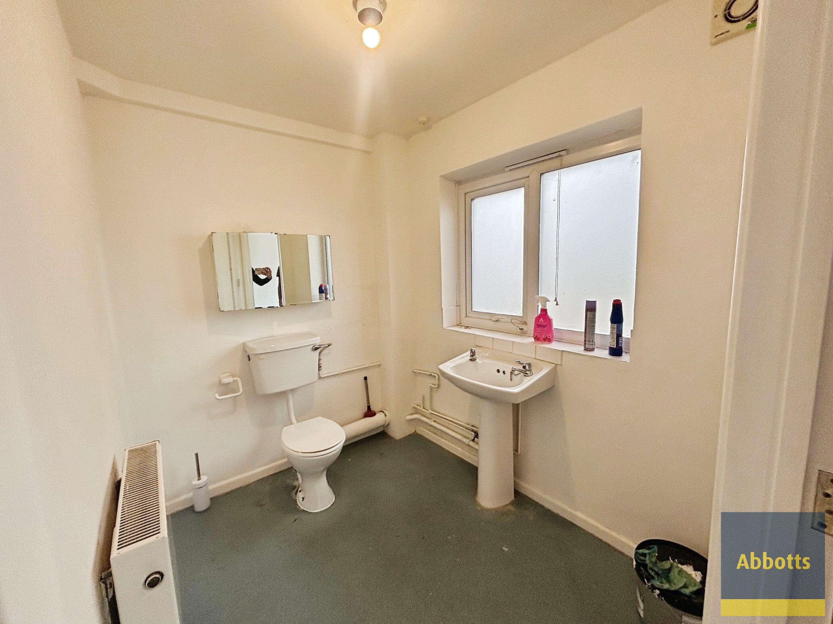 Room Thurleston Lane in Ipswich