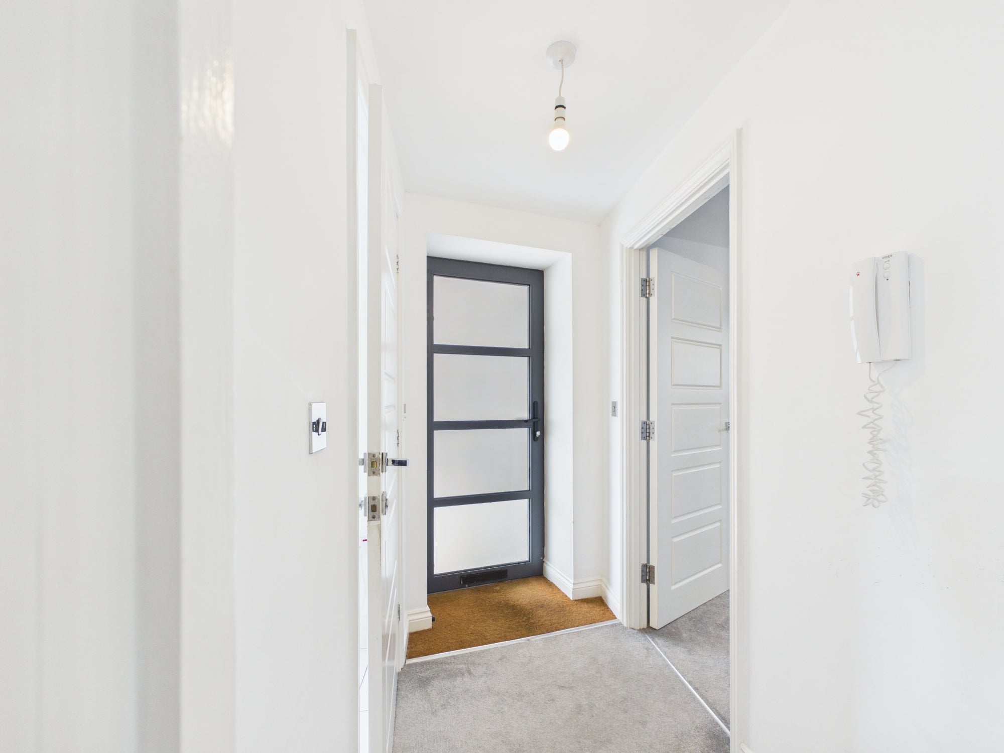 Flat Warwick Place in Cheltenham