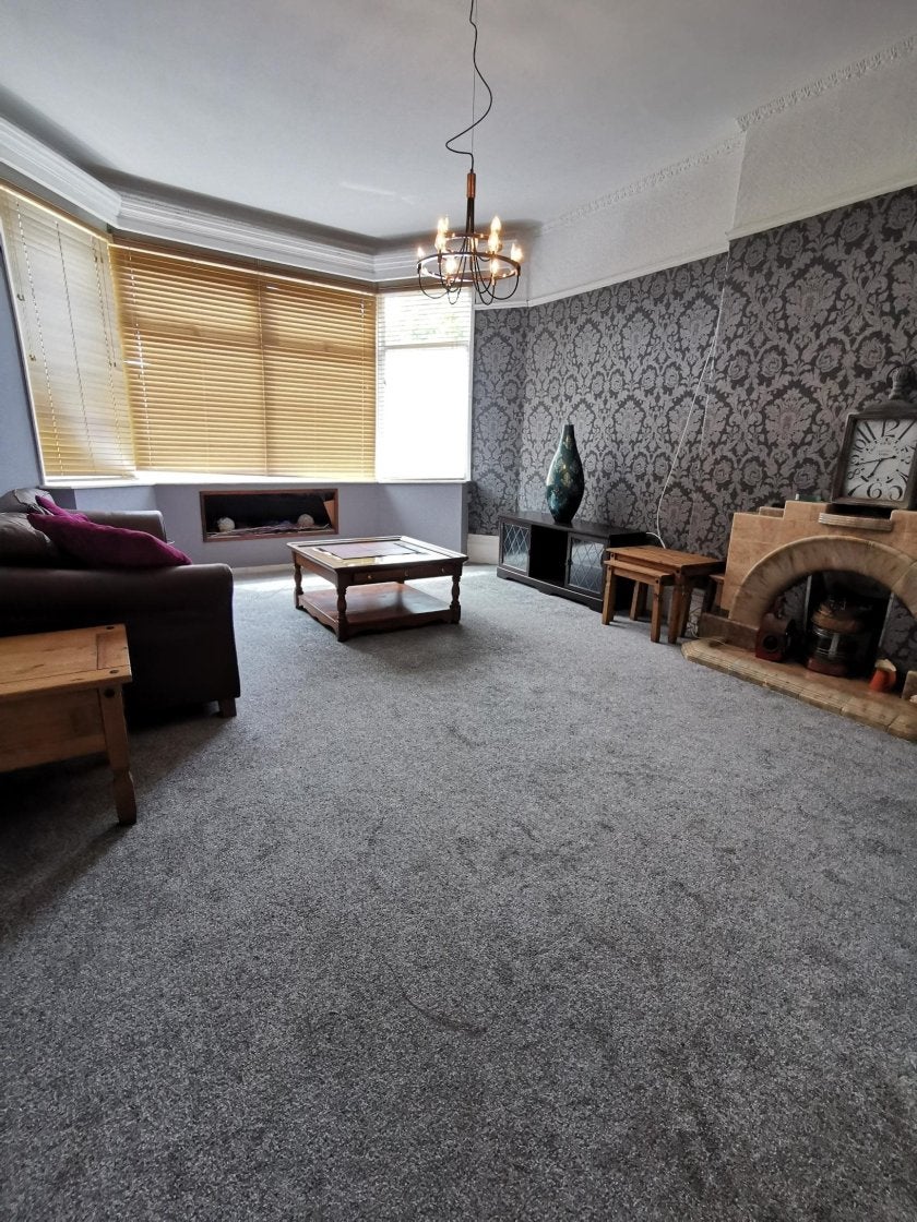 Flat Heathfield in Swansea