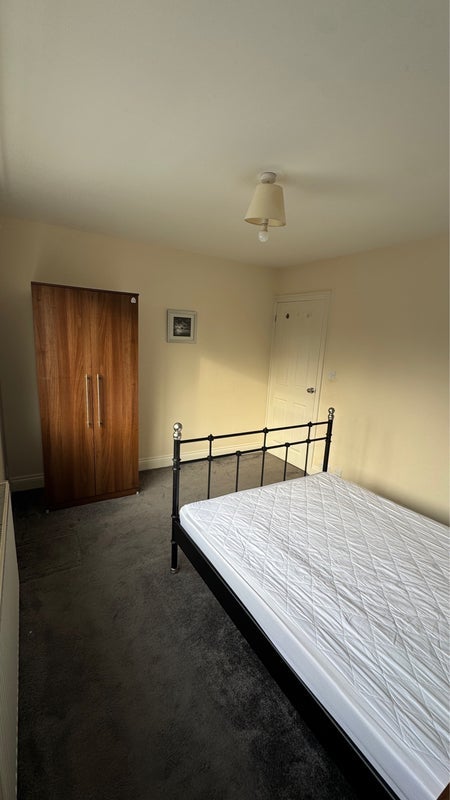 Room Wheeleys Road in Birmingham