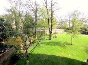 Flat Finchley Road in City of Westminster