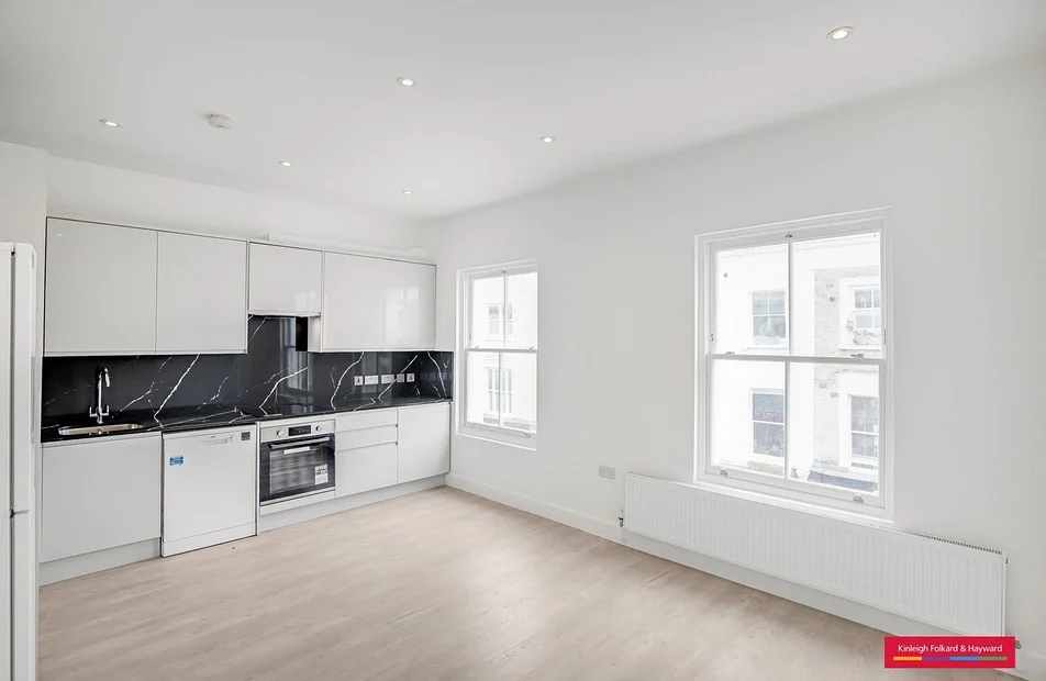 Flat Portobello Road in Greater London