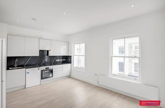 Flat Portobello Road in Greater London