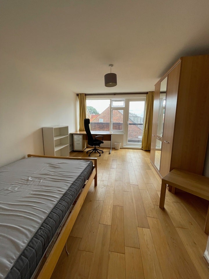 Flat Bingfield Street in Greater London