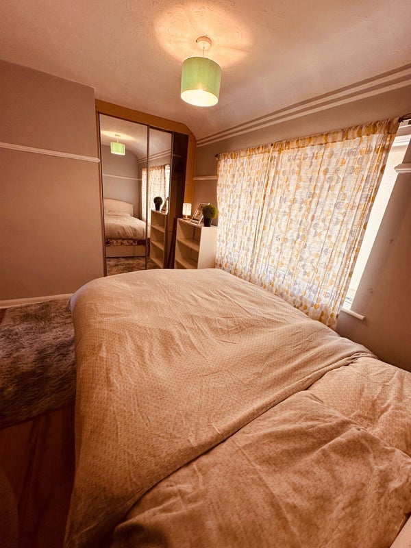 Room Balmain Road in Newcastle upon Tyne