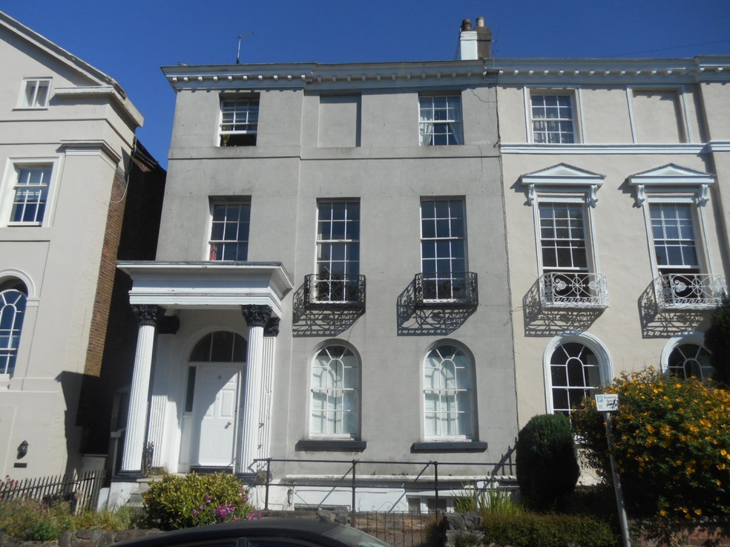 Flat Clifton Hill in Exeter