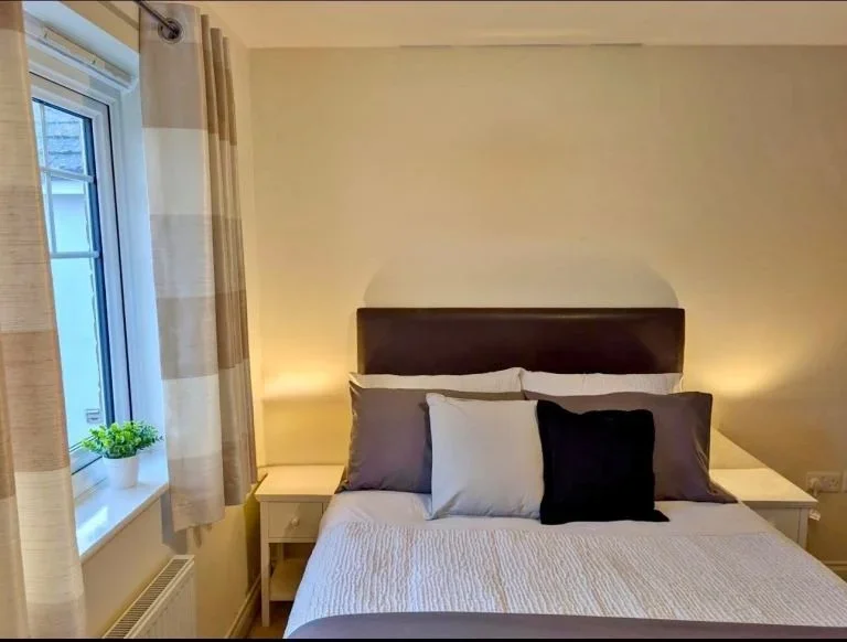 Room Bedonwell Road in Greater London