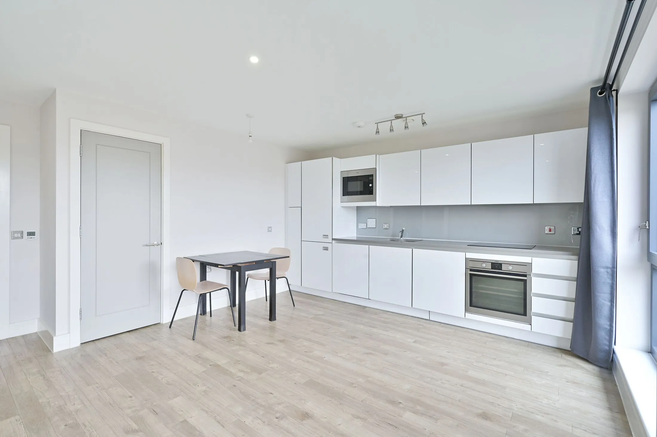 Flat Granville Road in Greater London