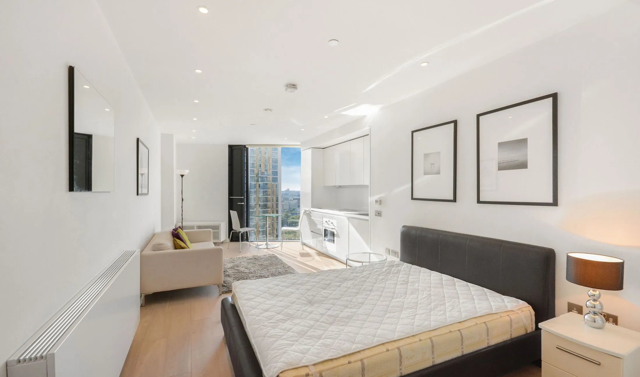 Flat Wollaston Close in Greater London