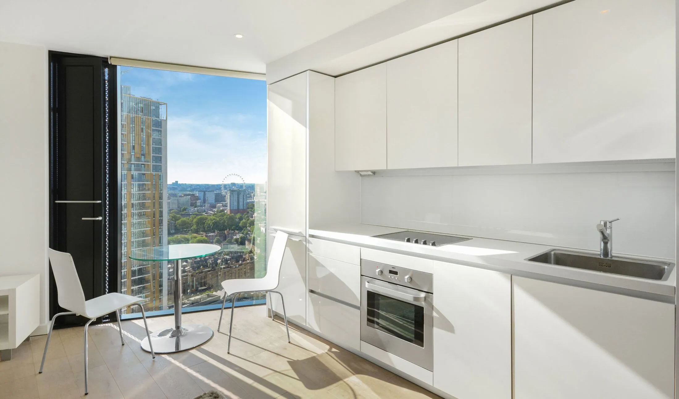 Flat Wollaston Close in Greater London