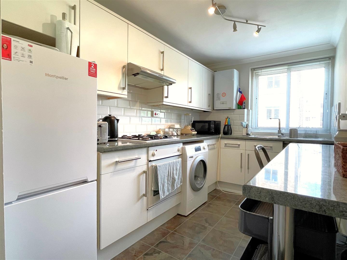 Flat Shortlands Grove in Greater London