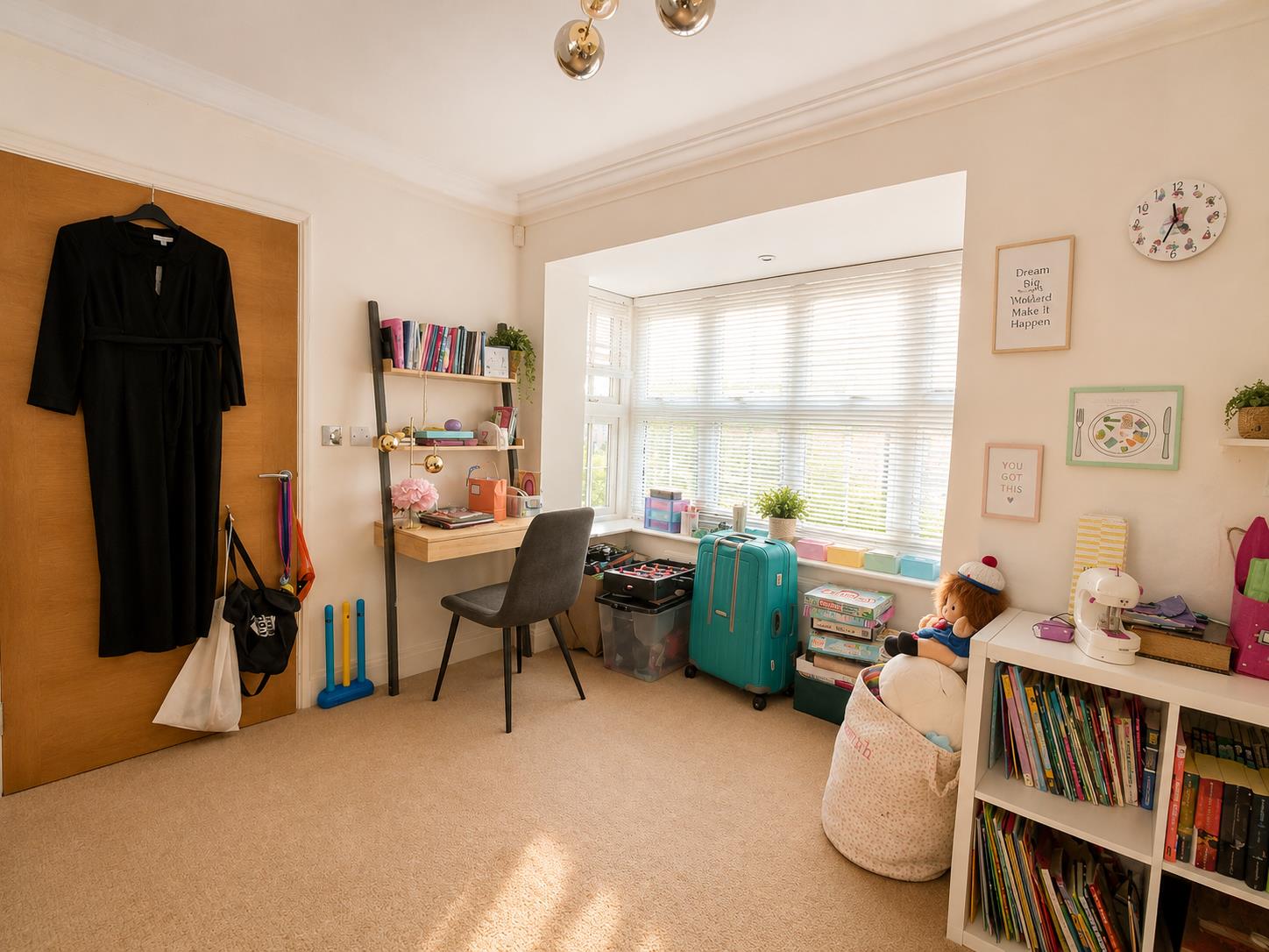House Douglas Close in Greater London