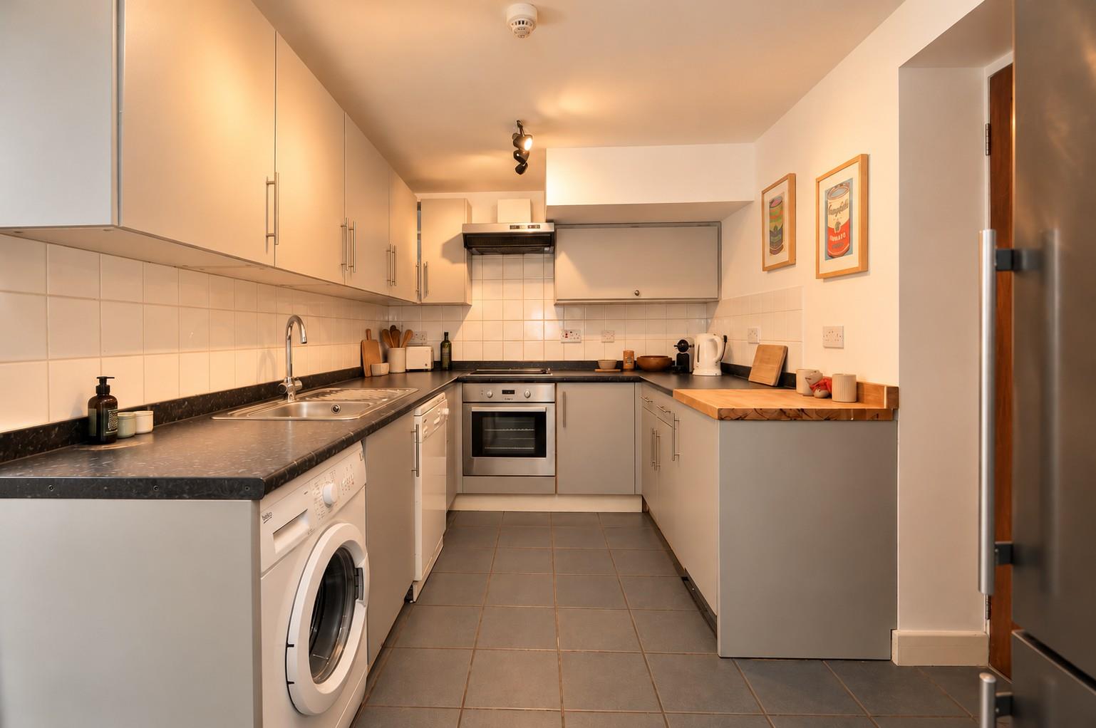 Flat Cranbrook Road in Bristol