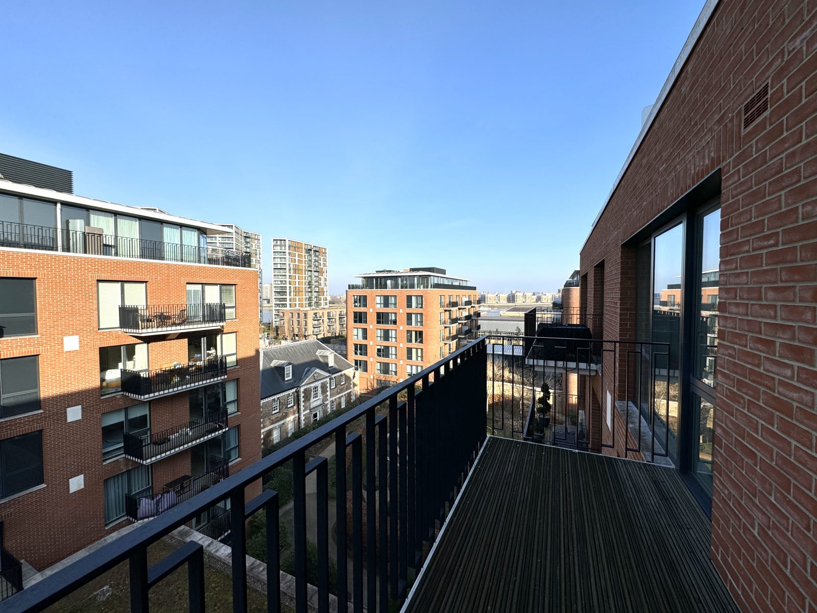 Flat Thunderer Walk in Greater London