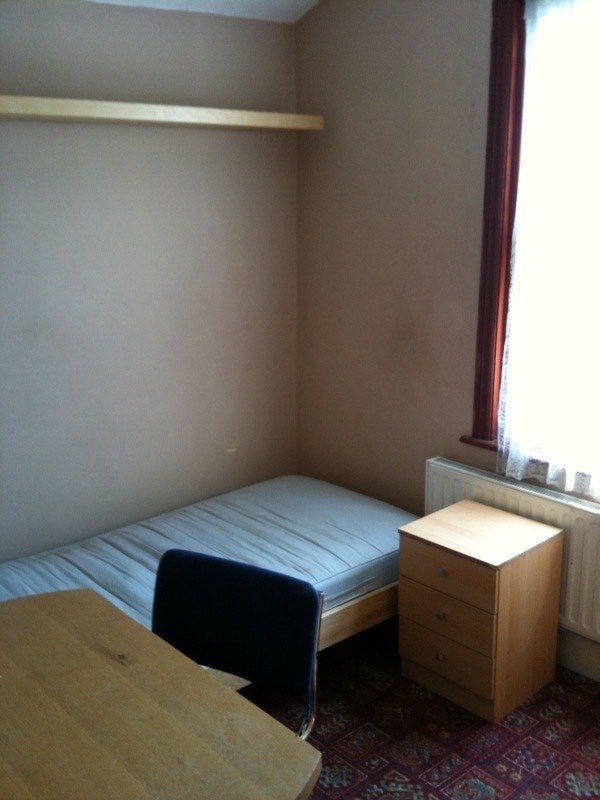 Room Prince Regent Lane in Greater London