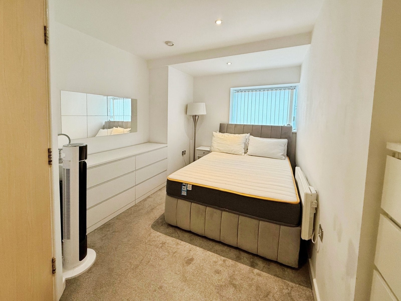 Flat Dortmund Square in Leeds
