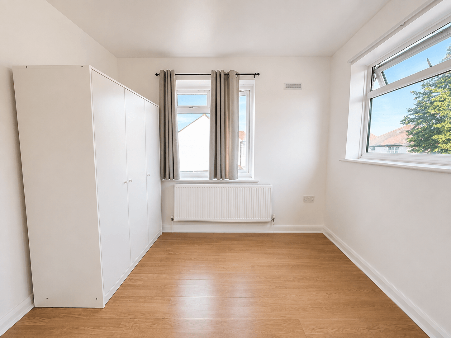Flat Ithell Court in London