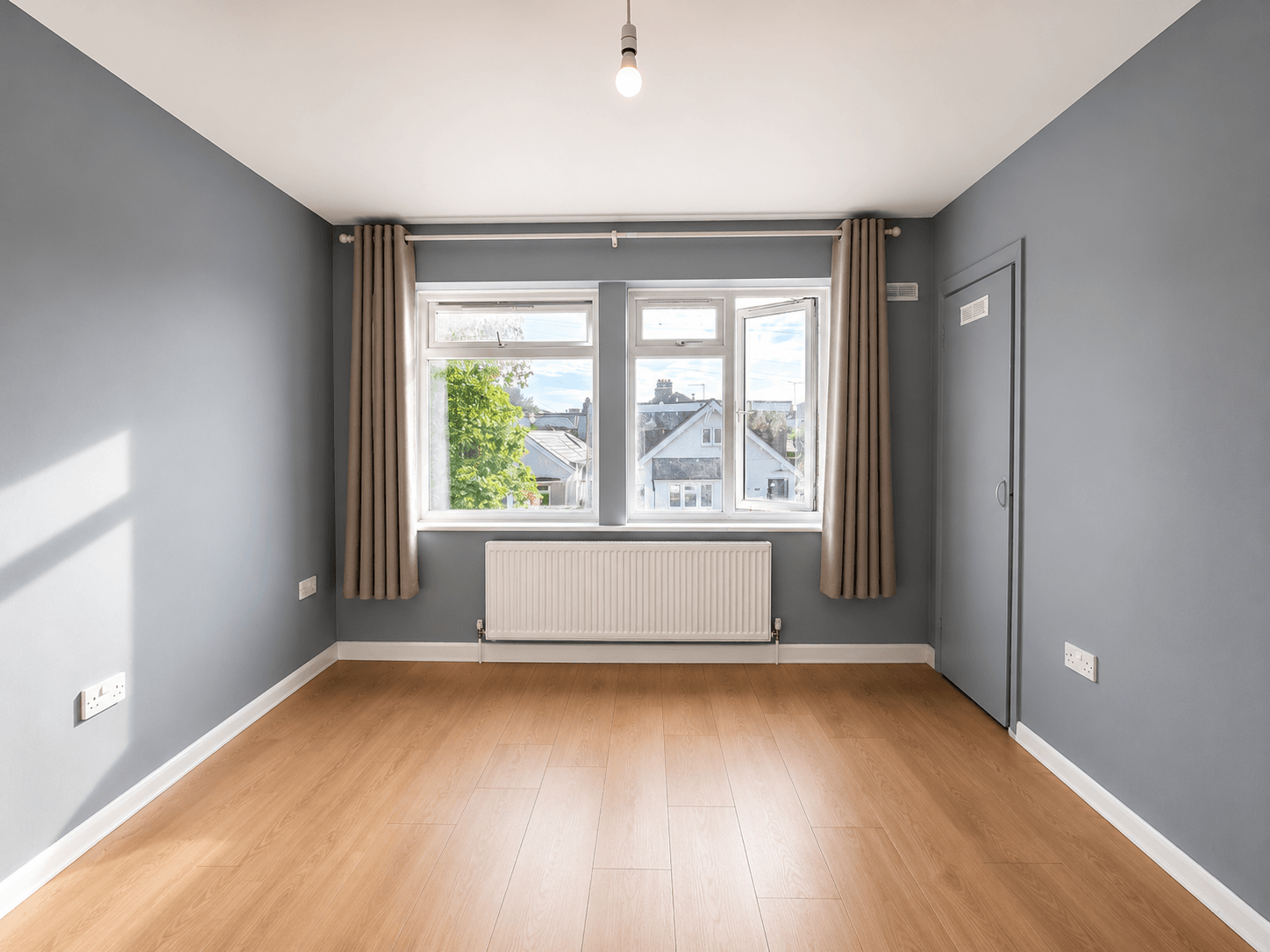 Flat Ithell Court in London