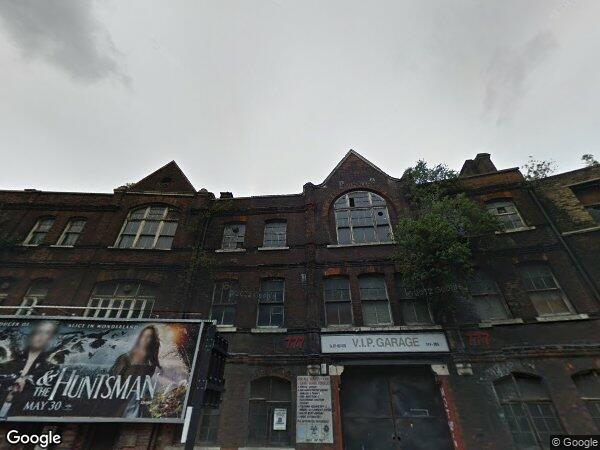 Flat Commercial Road in Greater London