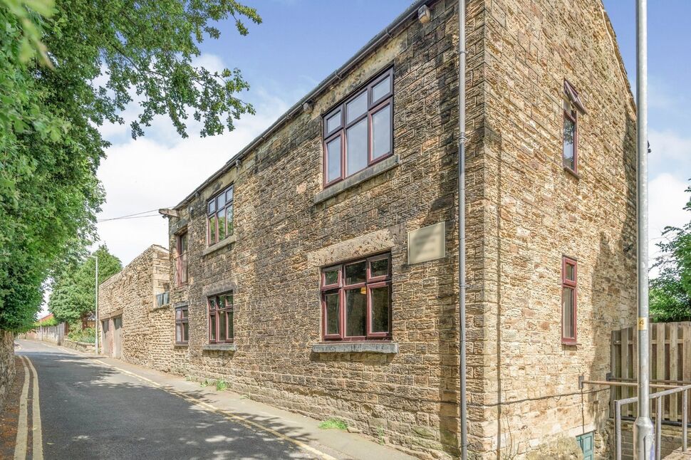 Flat Back Lane in Wakefield