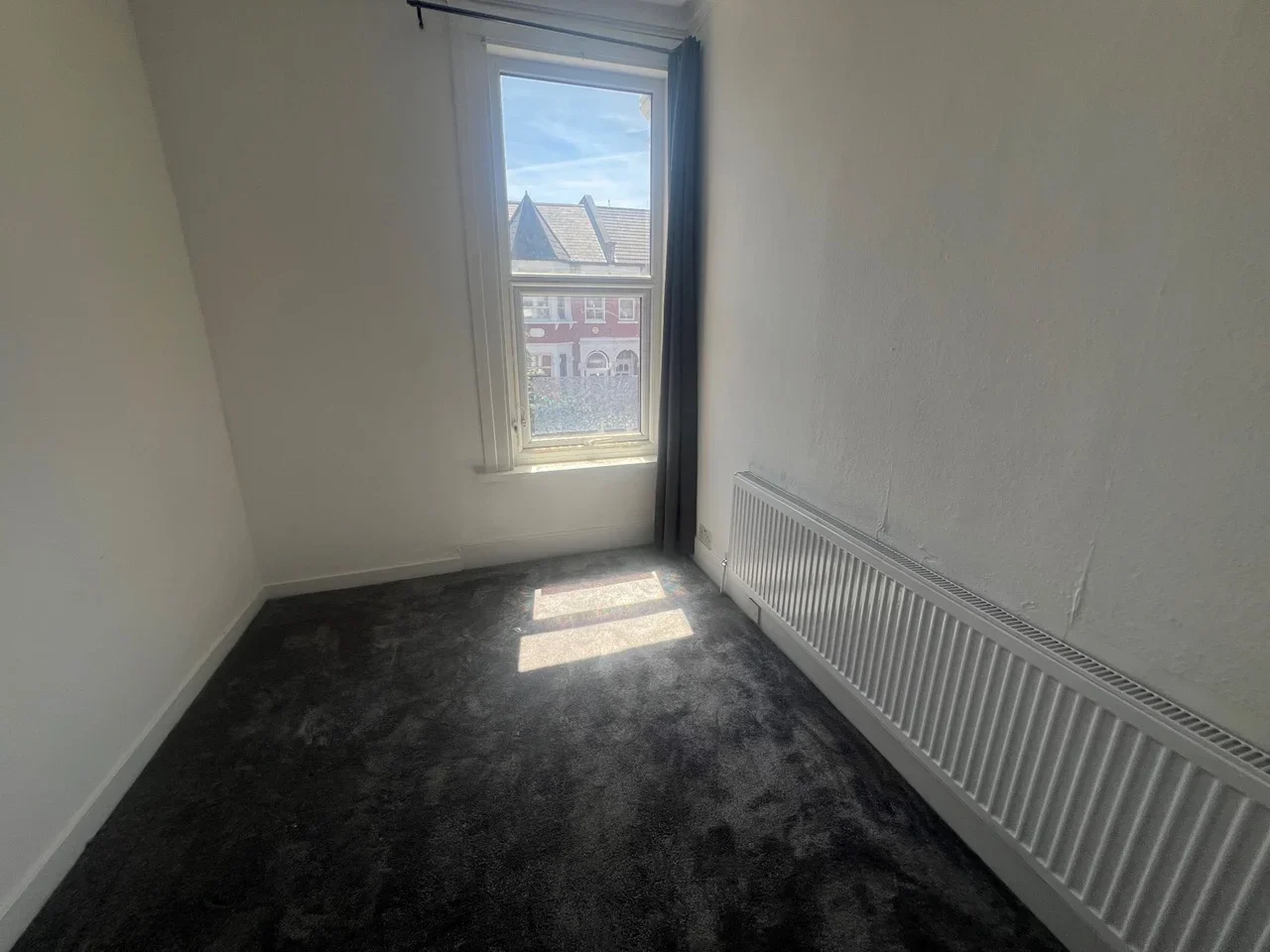 Flat Frobisher Road in Greater London