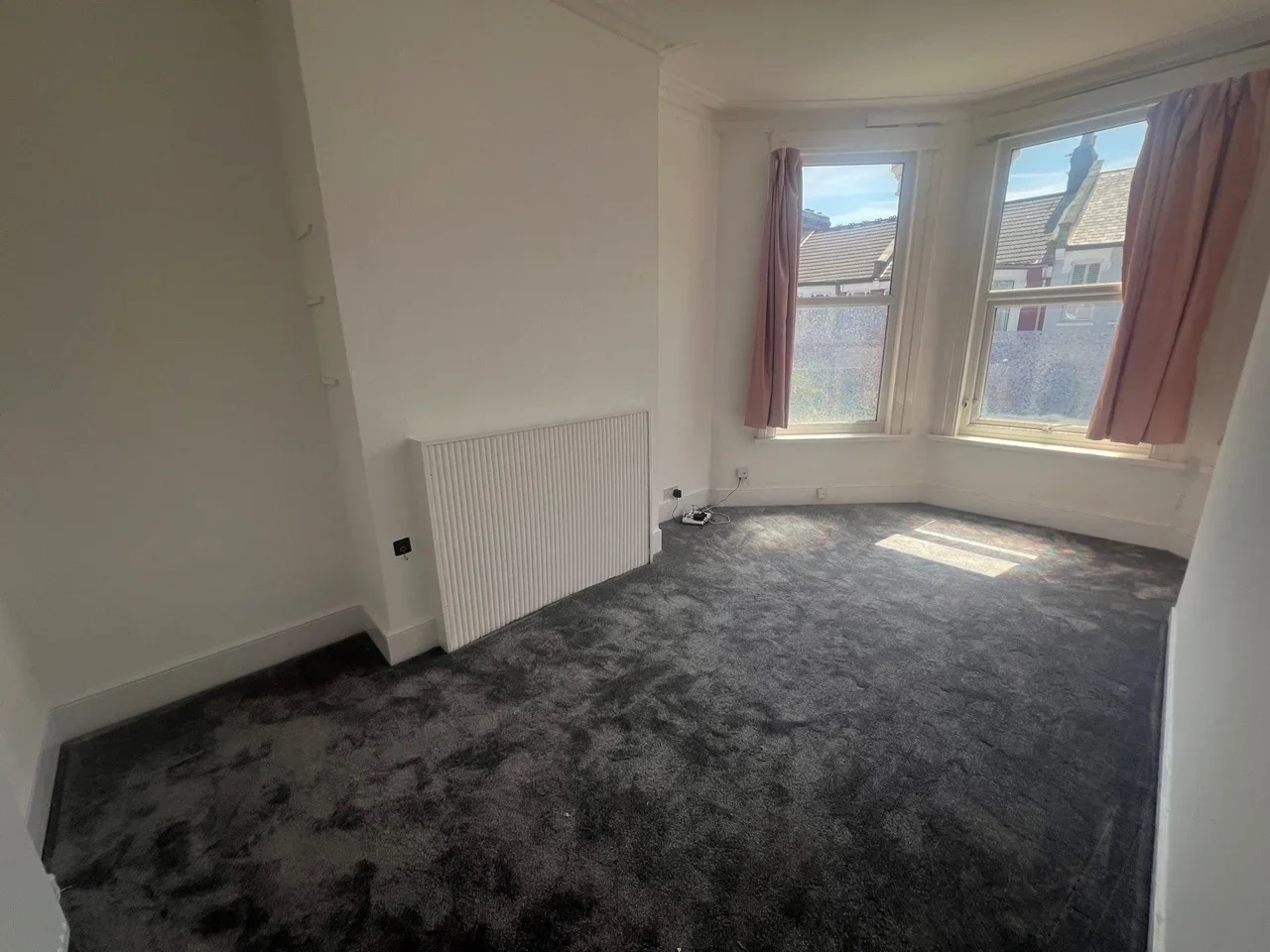 Flat Frobisher Road in Greater London