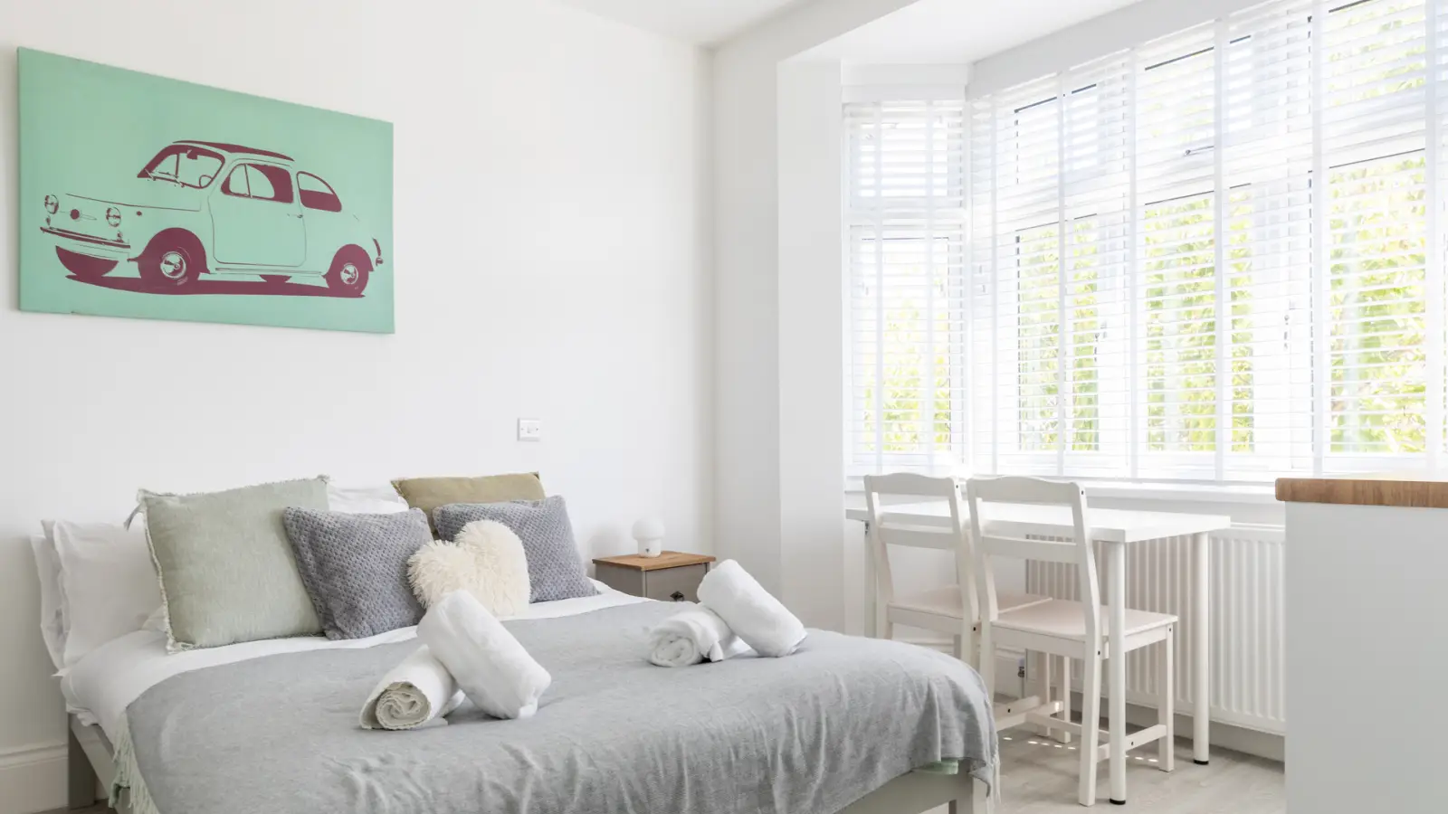 Room Harrow Road in City of Westminster