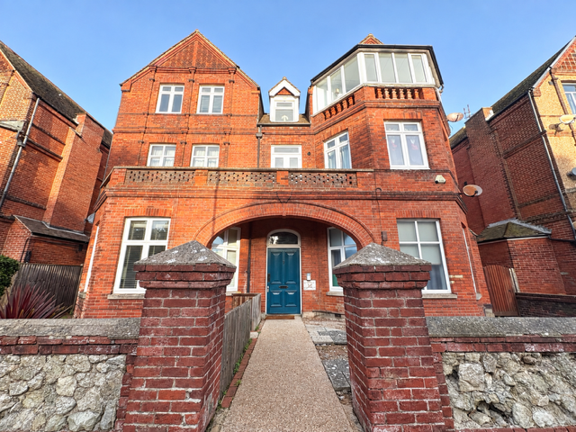 Flat Hartfield Road in Eastbourne