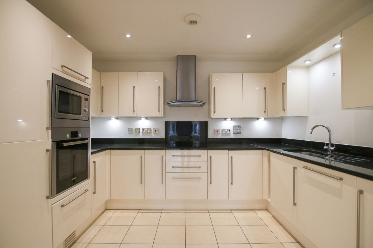 Flat Rectory Road in Wokingham