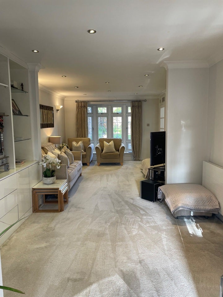 House Lismore Crescent in Crawley