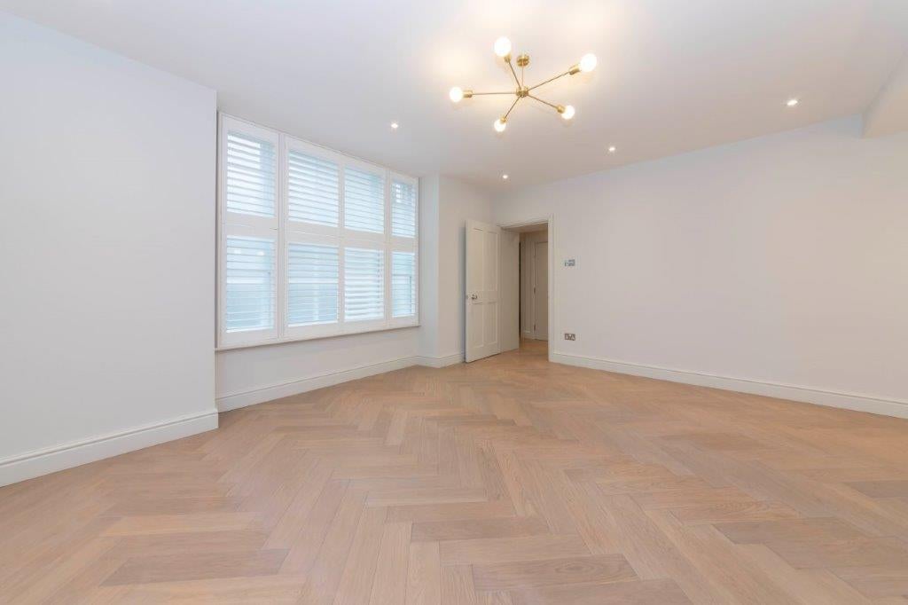 Flat Bryanston Square in London