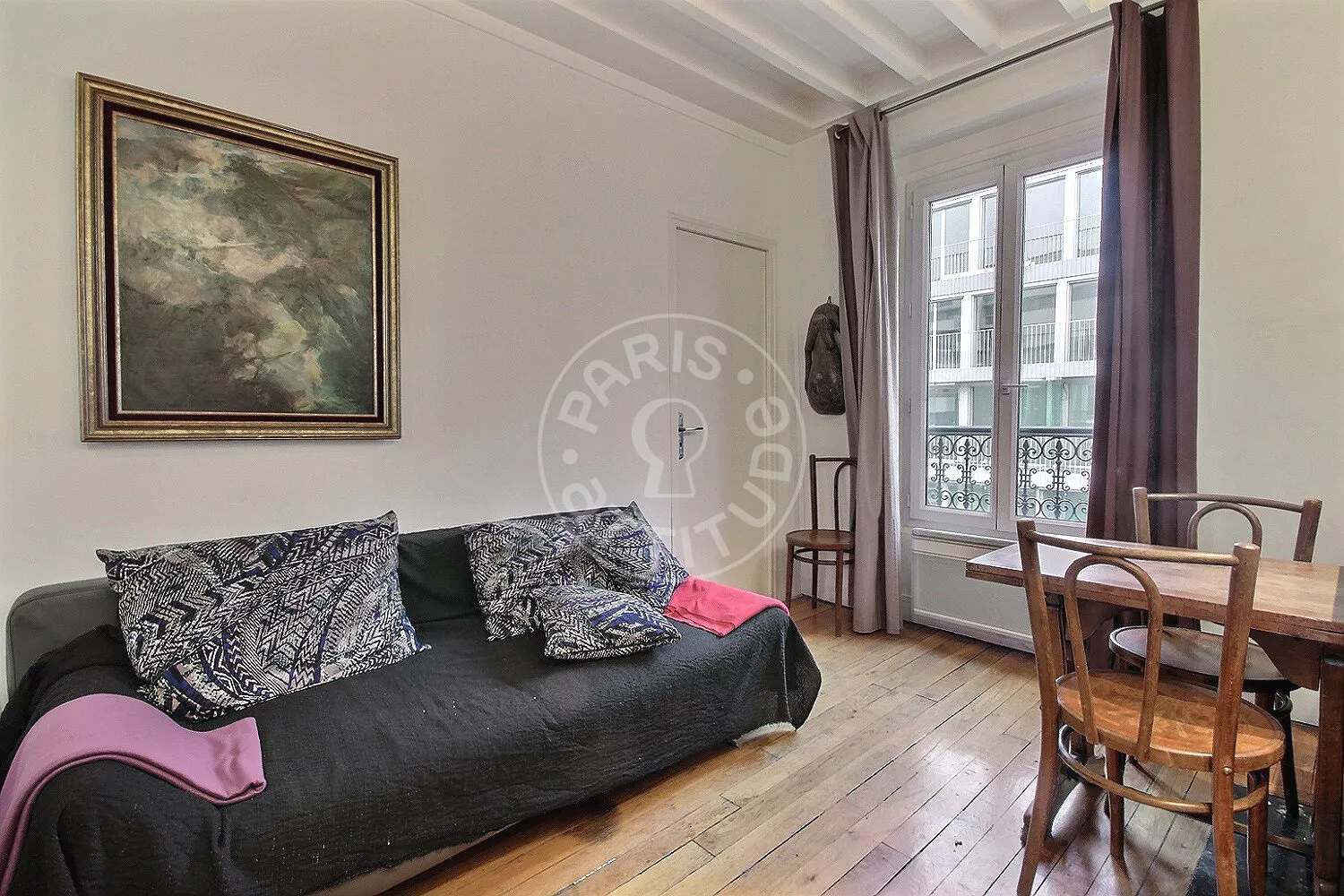 Flat Rue Championnet in Paris