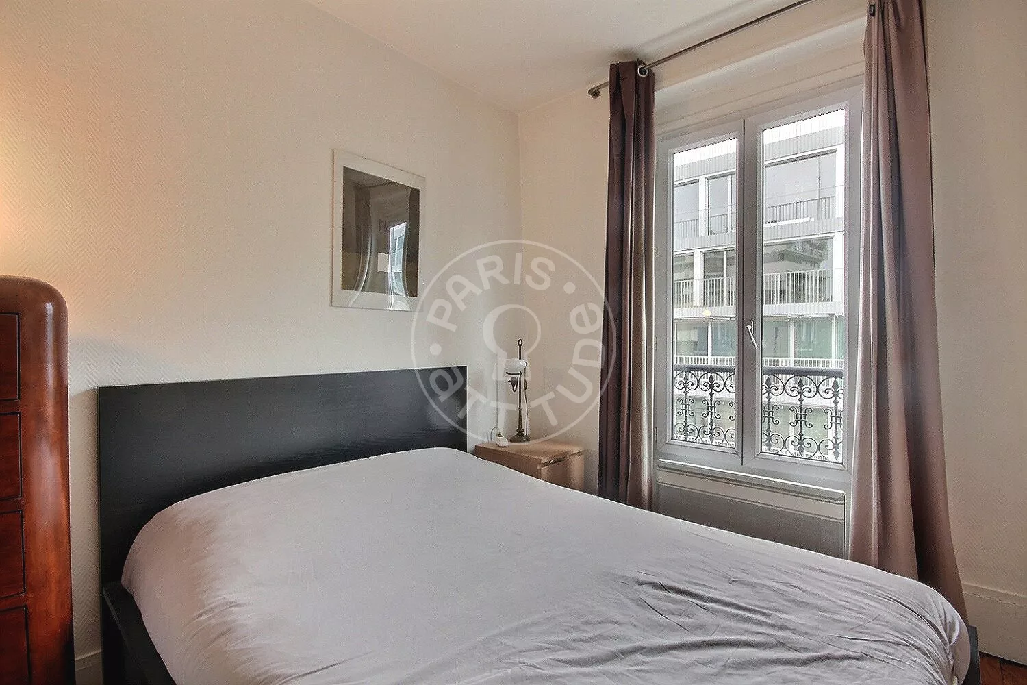 Flat Rue Championnet in Paris