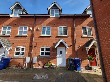 House Waters Edge Close in Newcastle-under-Lyme